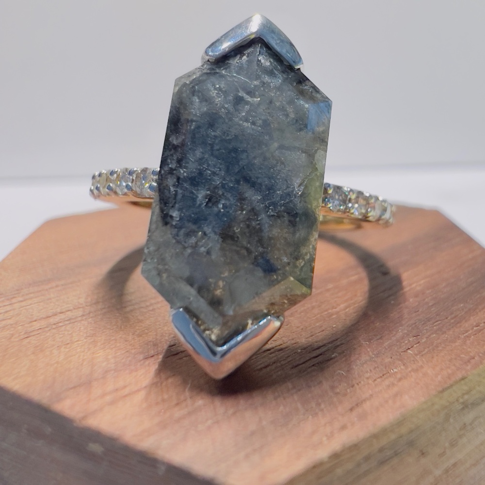 14k Yellow Gold 4.55ctw Hexagon Salt and Pepper Diamond Ring